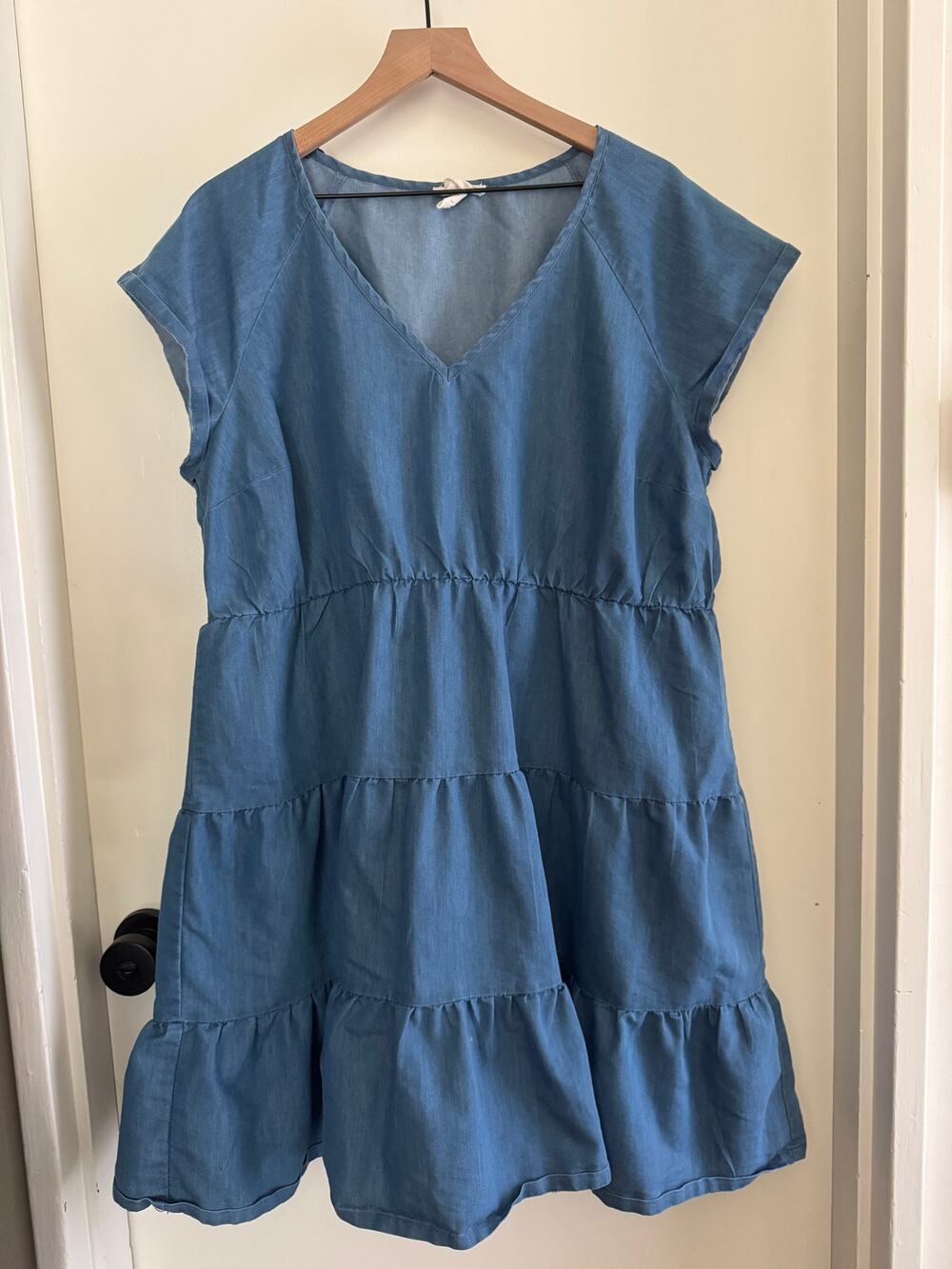 7th & HUDSON tiered chambray dress